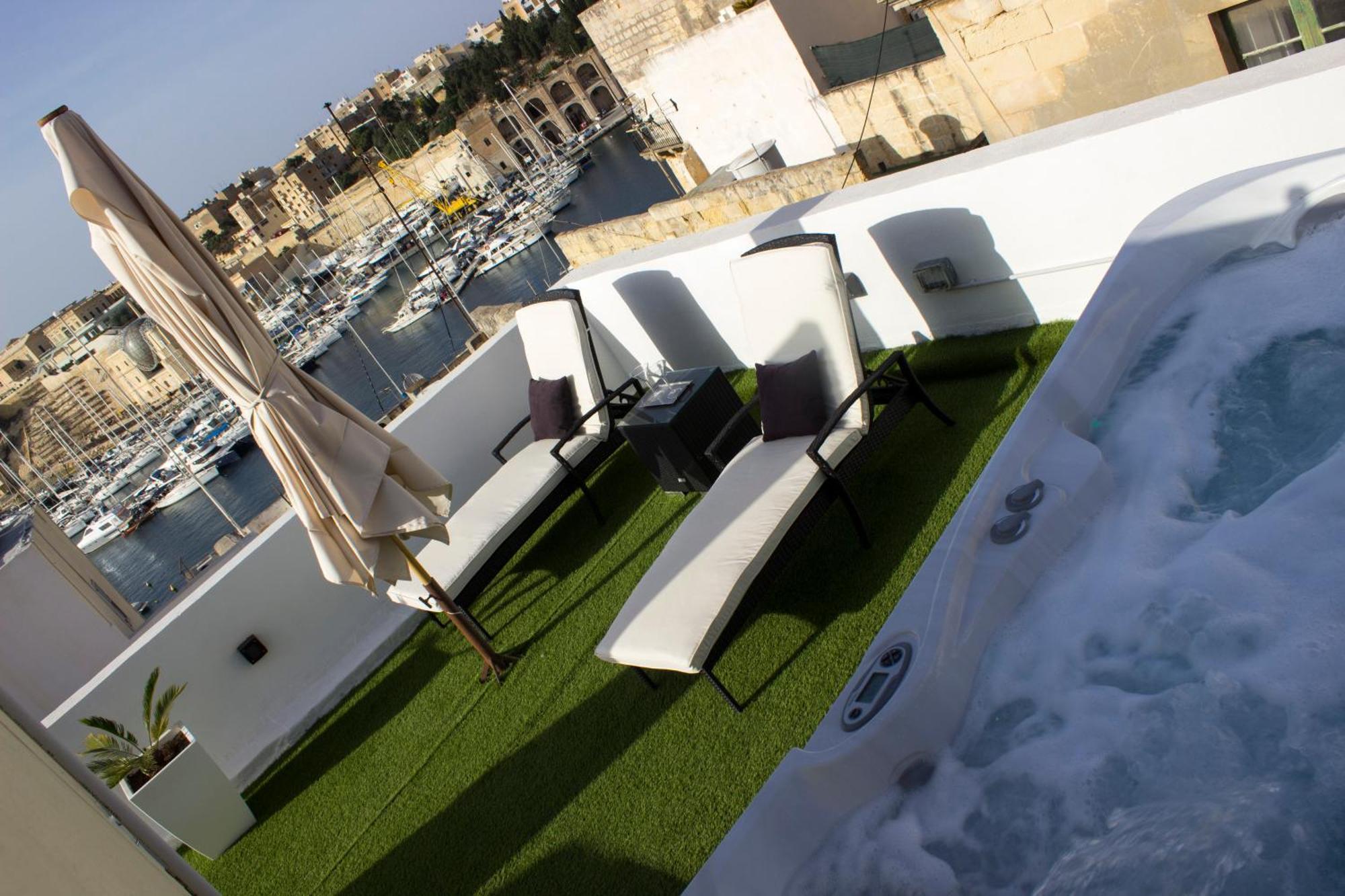 Budget Room 1 Floor Private Bathroom Ground Floor Birgu Bagian luar foto